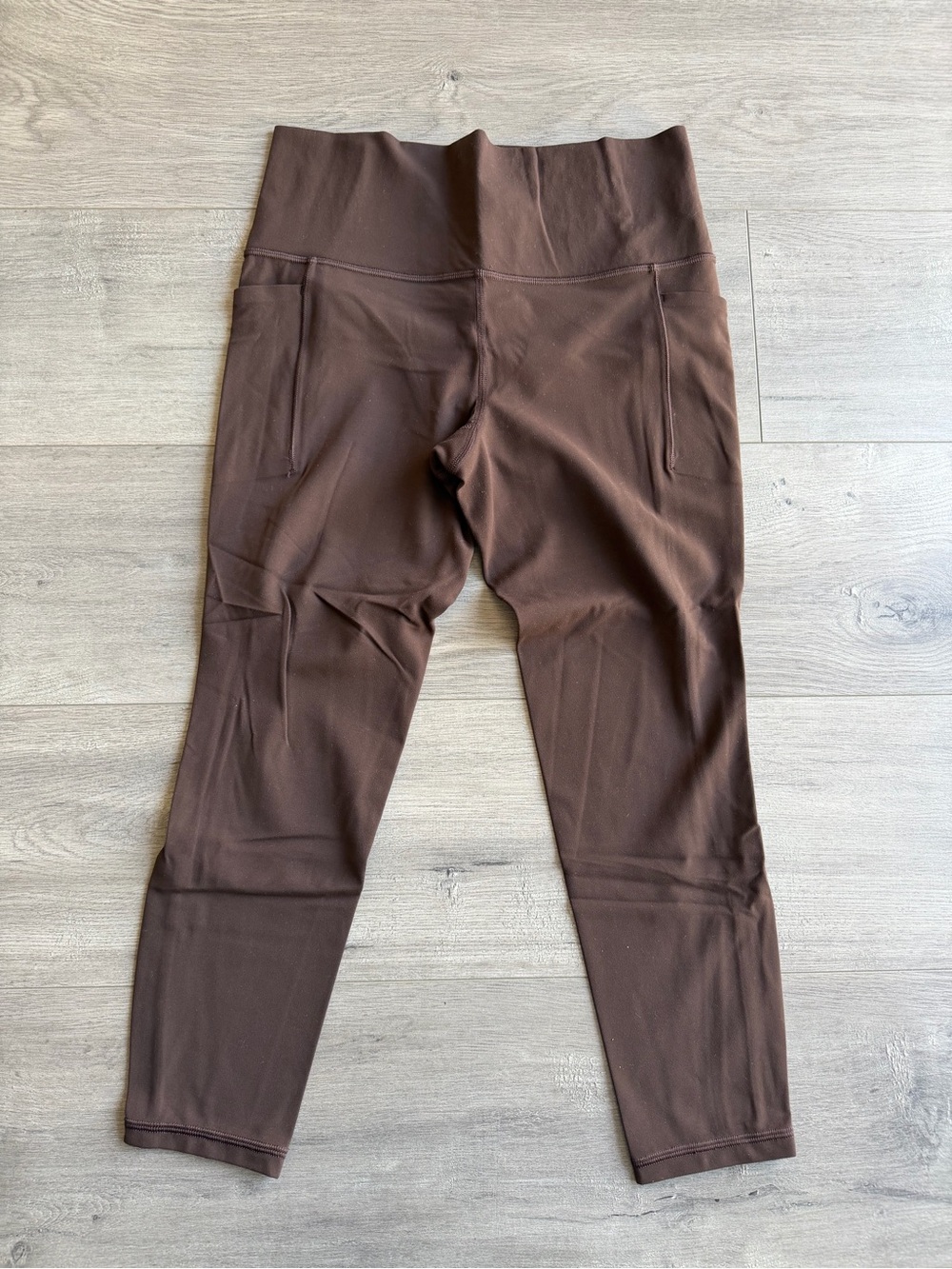 Athleta Salutation Stash 7/8 Tight - size medium - brown